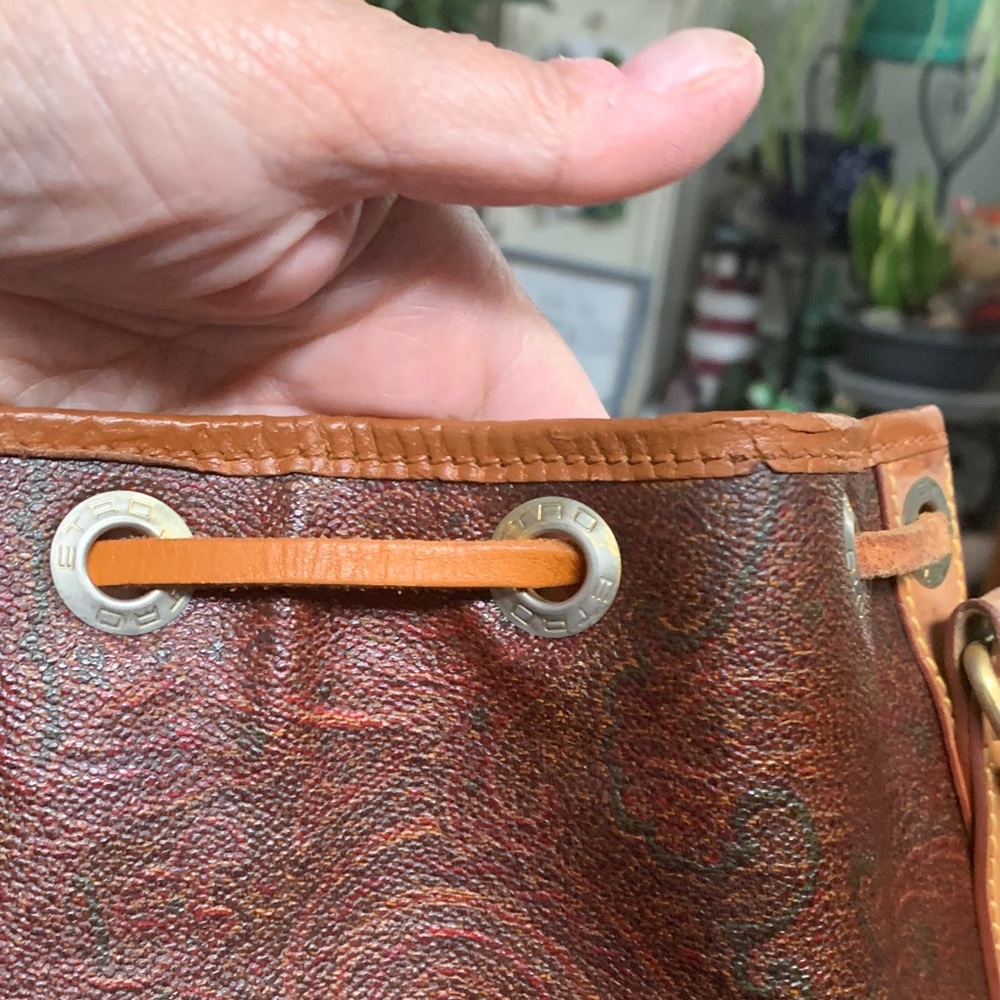 Etro Milano Elegant Tan Leather Women's Drawstring Bag  EUC - Picture 10 of 11
